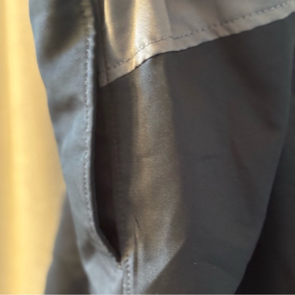 Men’s Speedo Long Swim Trunks. Black and Gray. Size S. - Picture 4 of 7